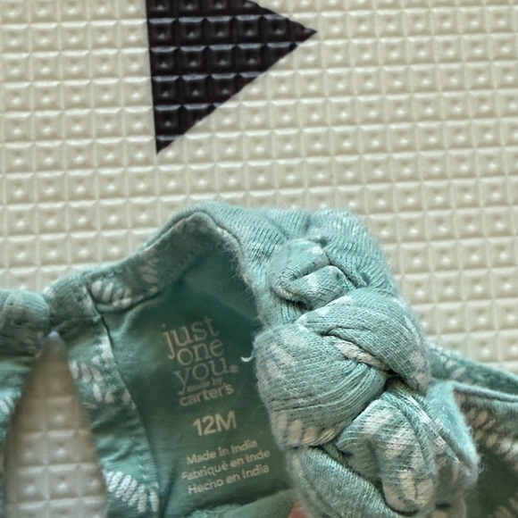 Carter’s|Baby girl cute spring outfit,patterned tank top & stretchy shorts••• - Picture 4 of 5